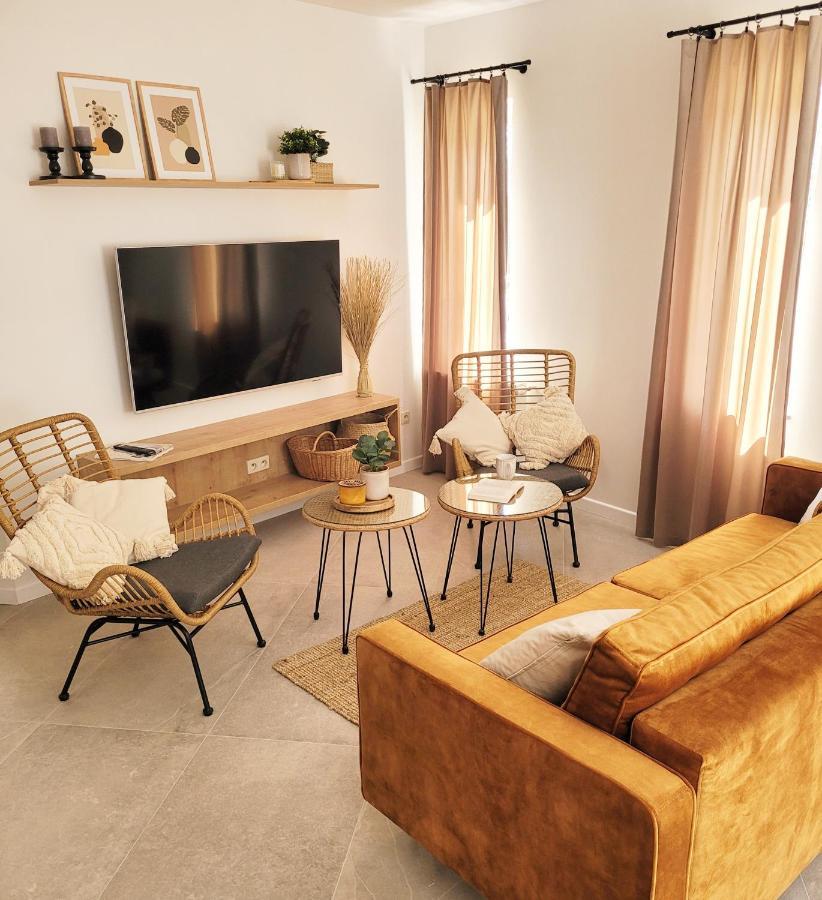 פוביירובו Pine Point Apartament With Terrace, Shared Pool, Tennis Court מראה חיצוני תמונה