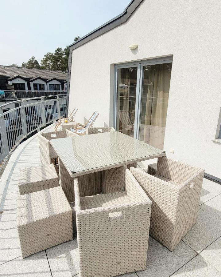 פוביירובו Pine Point Apartament With Terrace, Shared Pool, Tennis Court מראה חיצוני תמונה