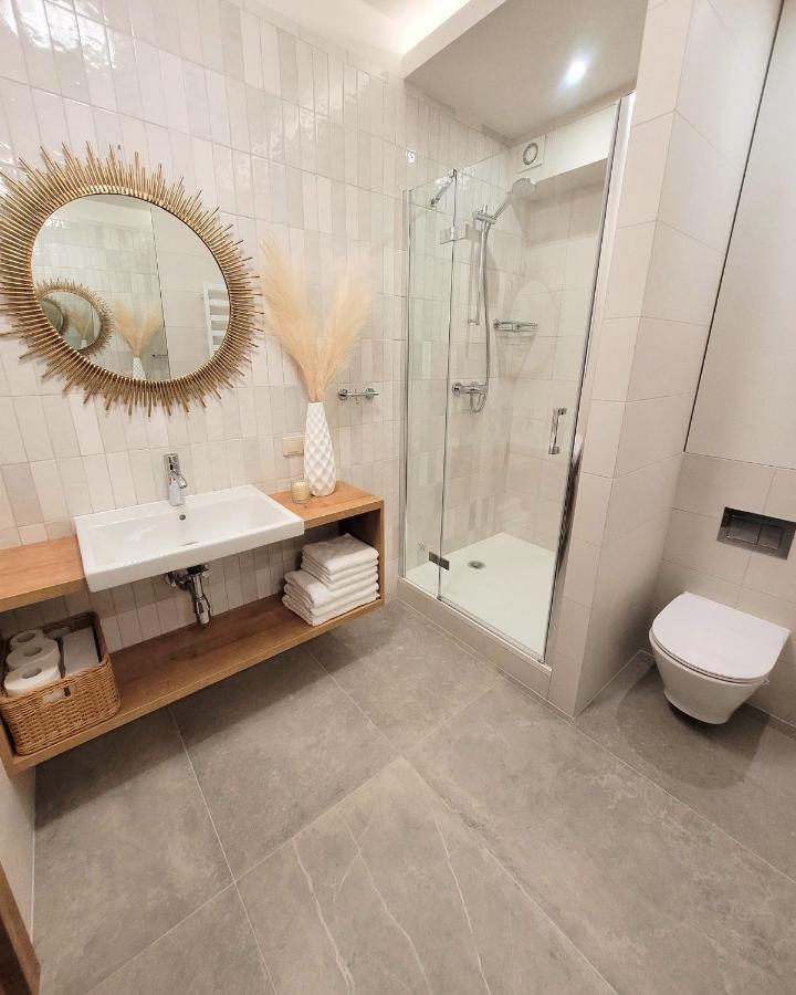 פוביירובו Pine Point Apartament With Terrace, Shared Pool, Tennis Court מראה חיצוני תמונה