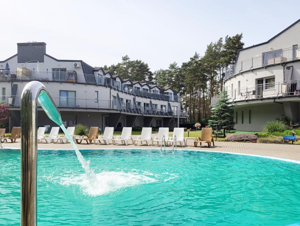 פוביירובו Pine Point Apartament With Terrace, Shared Pool, Tennis Court מראה חיצוני תמונה