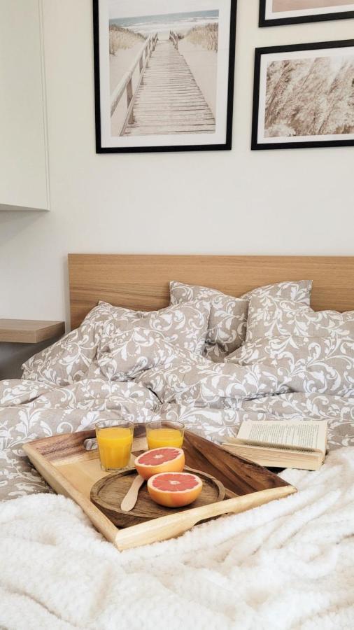פוביירובו Pine Point Apartament With Terrace, Shared Pool, Tennis Court מראה חיצוני תמונה